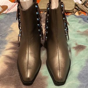 New Crazy Train Boujee Babe Booties-Silver size 7